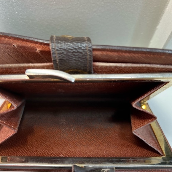Louis Vuitton vintage compact wallet - Picture 4 of 6